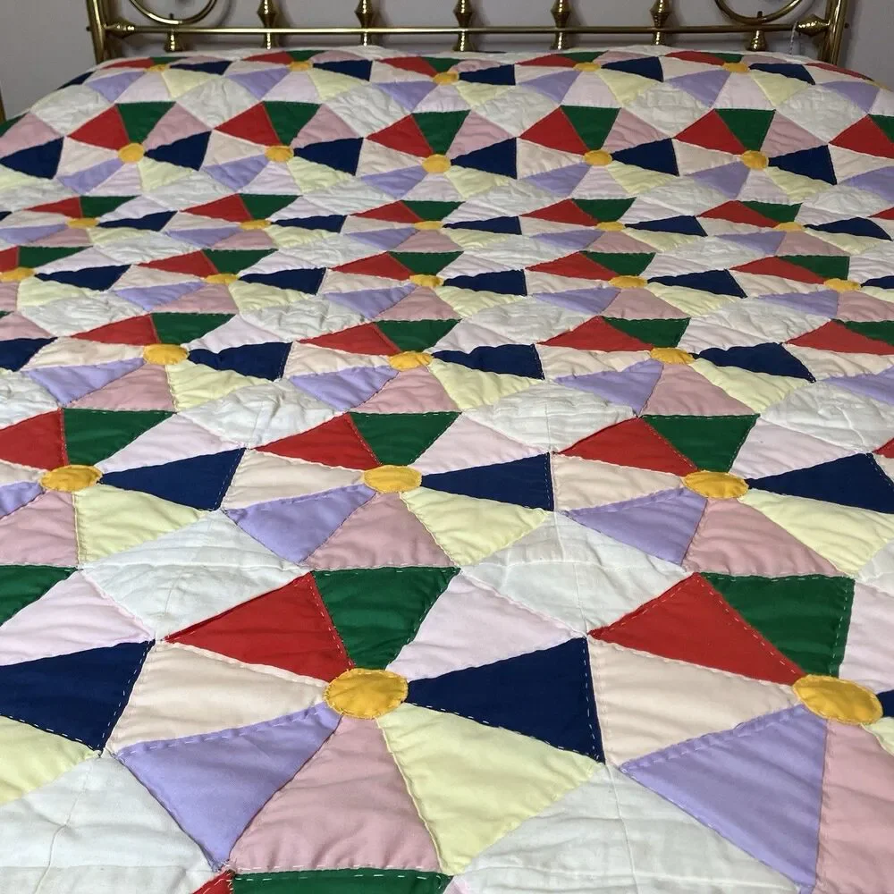 Vtg Handstitched Quilt Multicolor Dresden Plate approx. 96” x 80” w/ Border